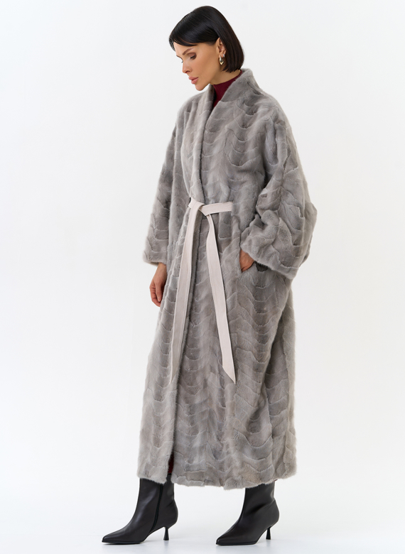 Шуба из меха норки с поясом