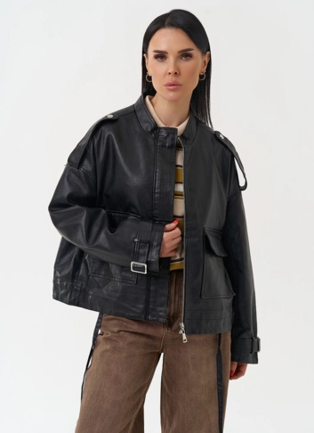 Женская куртка из эко кожи черного цвета