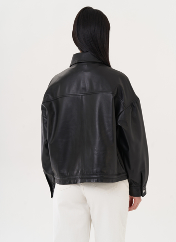Кожаная куртка "бомбер" с кулиской по низу