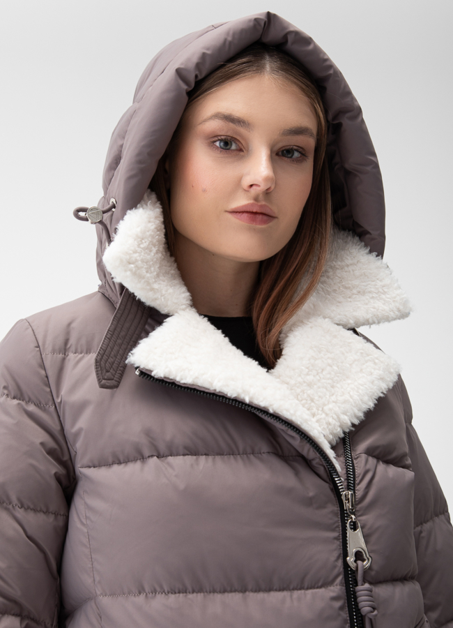 Комбинированный женский пуховик с капюшоном модель № 28877 универмаг малина