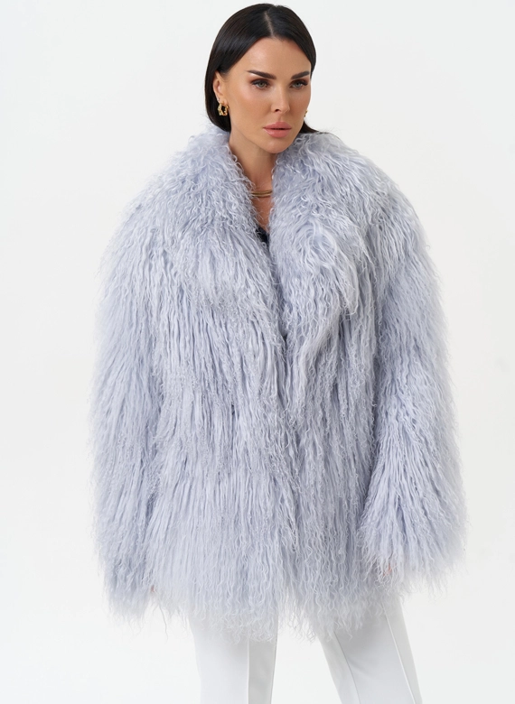 Женская шуба из меха ламы