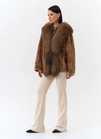 Шуба из норки с отделкой из меха лисы фото