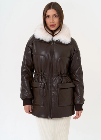 Женский пуховик из эко кожи с воротником из эко меха