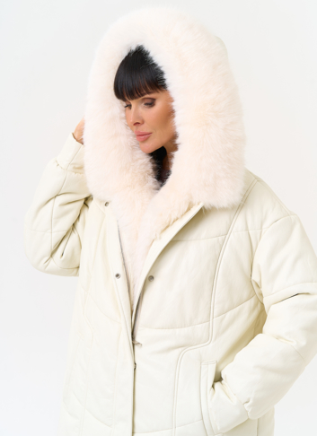 Женский пуховик из эко кожи со съемным эко мехом
