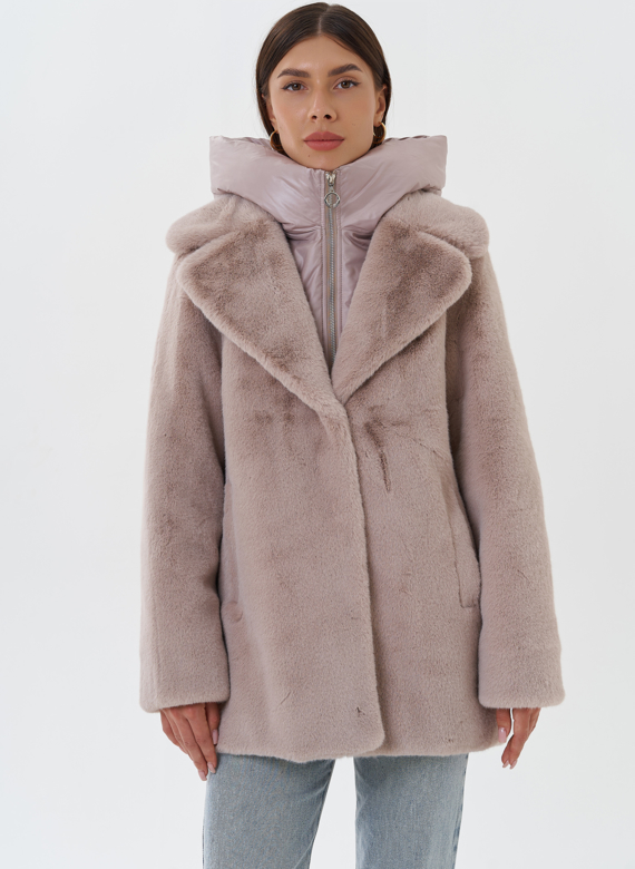 Женский пуховик из эко меха с манишкой