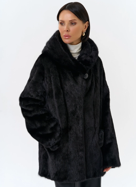 Шуба из меха норки с капюшоном