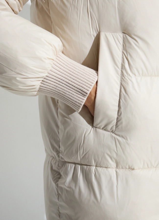 Женский пуховик с капюшоном модель № 33740 универмаг малина фото