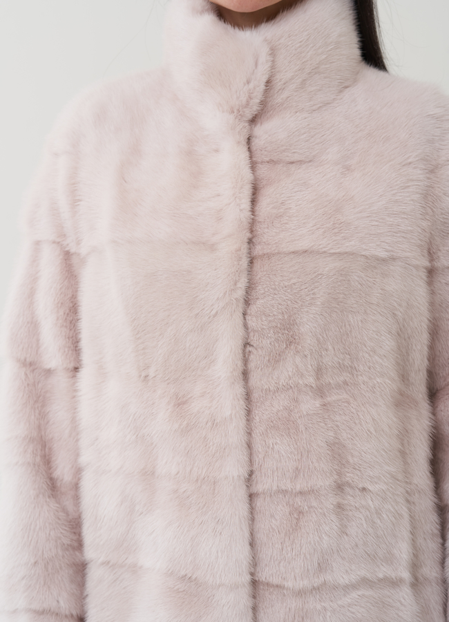 Шуба из меха норки бежевого цвета модель № 25393 в рассрочку