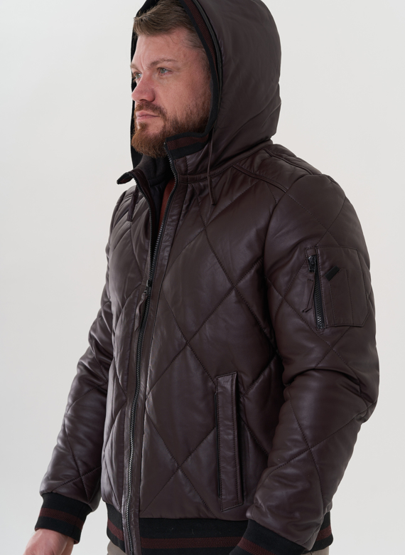 Куртка из натуральной кожи с капюшоном