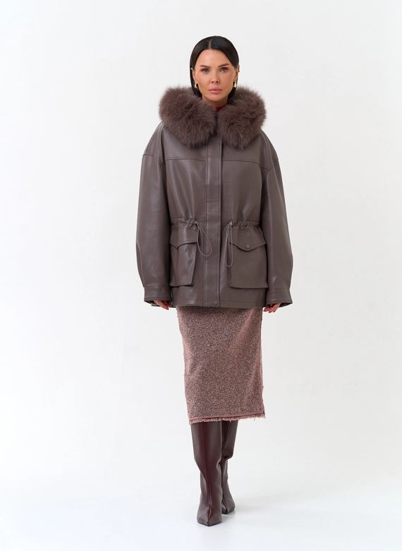 Женская утепленная куртка из эко кожи с капюшоном фото